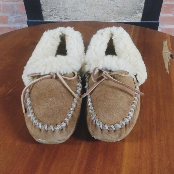 L.L.Bean | Wicked Good Fur Moccasins Slipper Shoes - Sz. 8 - Picture 4 of 8